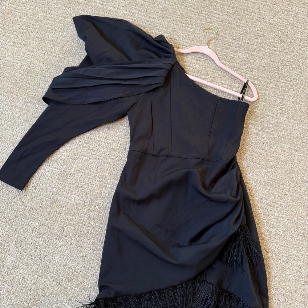 Elegant Black One-Shoulder Dress